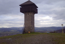 Strážní věž nad Krupinou – Vartovka na vrchu Stražavár